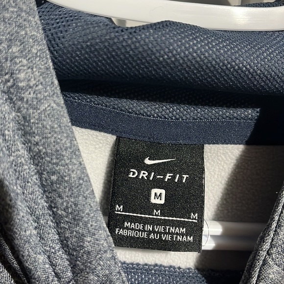 excellent condition except one small stain on arm shown in picture. dry fit - Picture 3 of 7